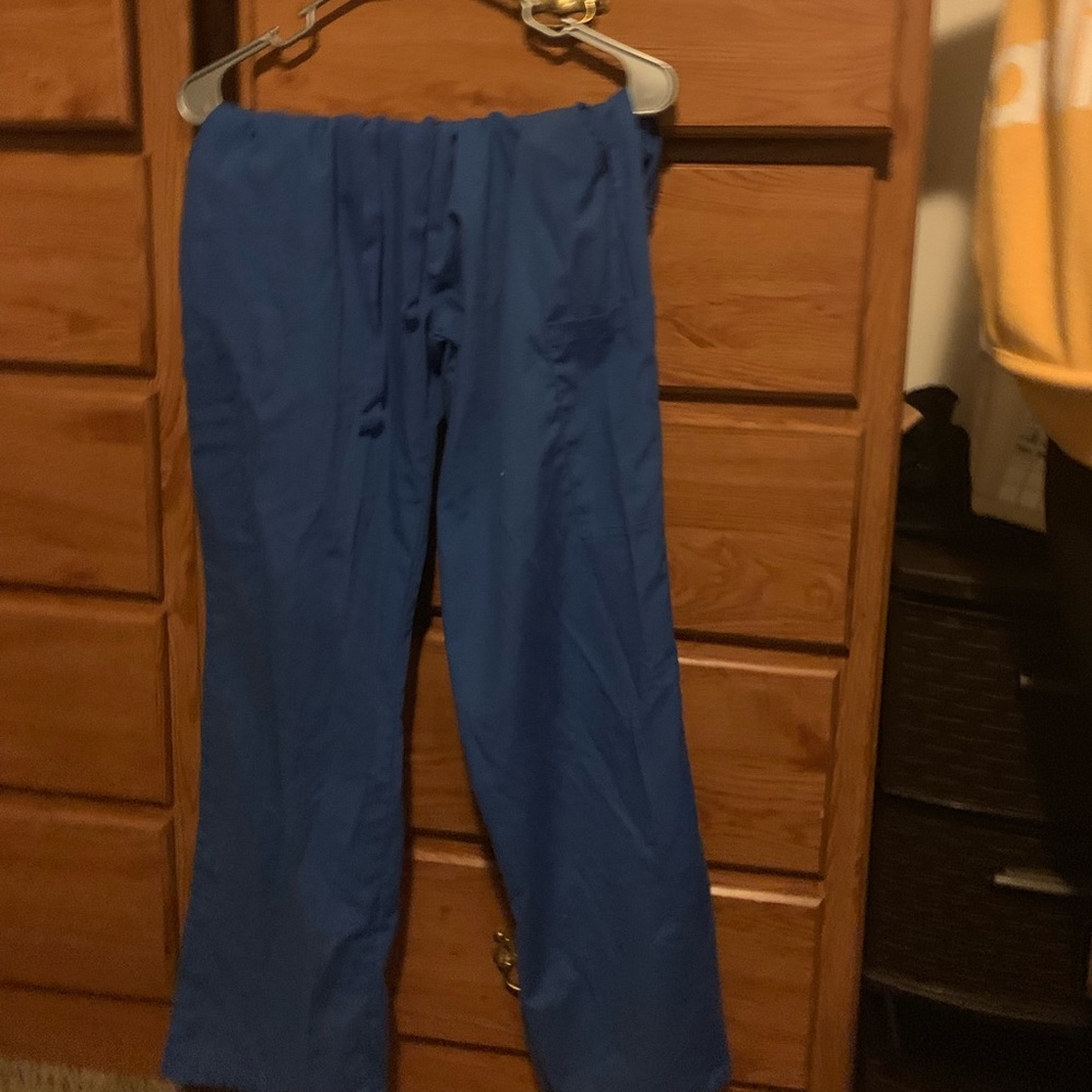Scrub set - Picture 3 of 3
